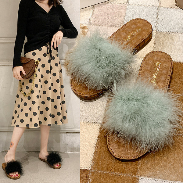 Elegantsed õhukese talla ja udusulgedega naiste sussid