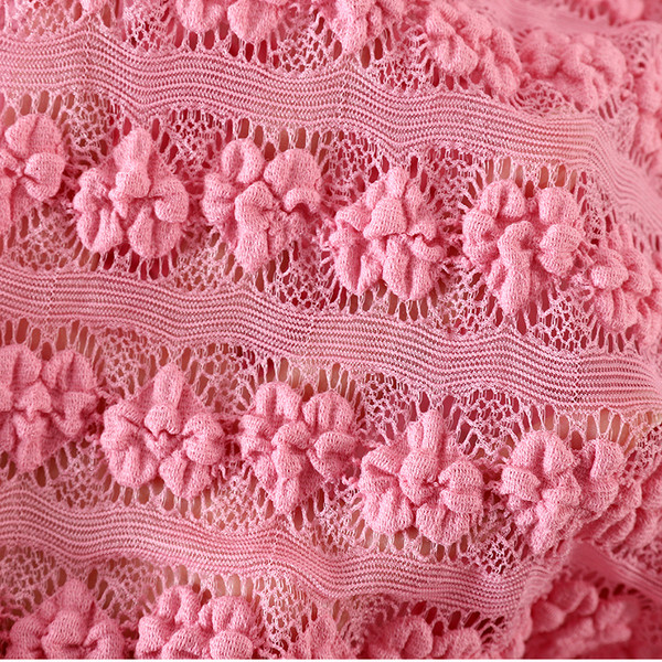 Bluză de damă cu mâneci bufante scurte și decolteu rotund