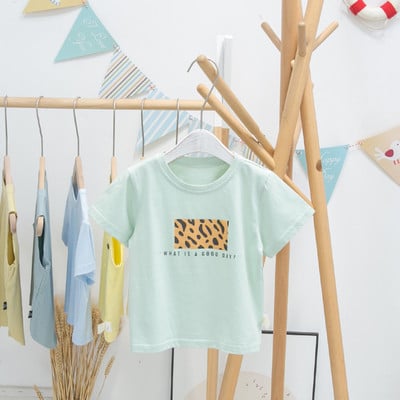 Μοντέρνο παιδικό μπλουζάκι με τύπωμα και κοντά μανίκια για αγόρια