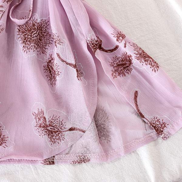 Cămașă modernă de damă cu model floral și guler clasic