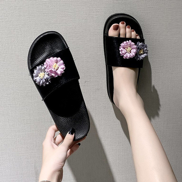 Lilleelemendi ja lameda tallaga naiste vabaaja sussid