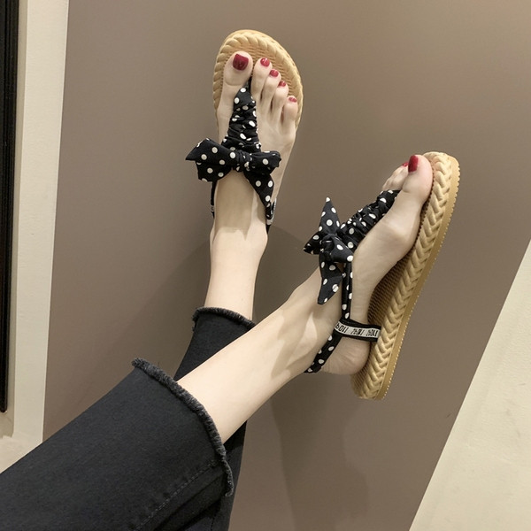 Alkalmi női szandál virágmintával és gumírozással