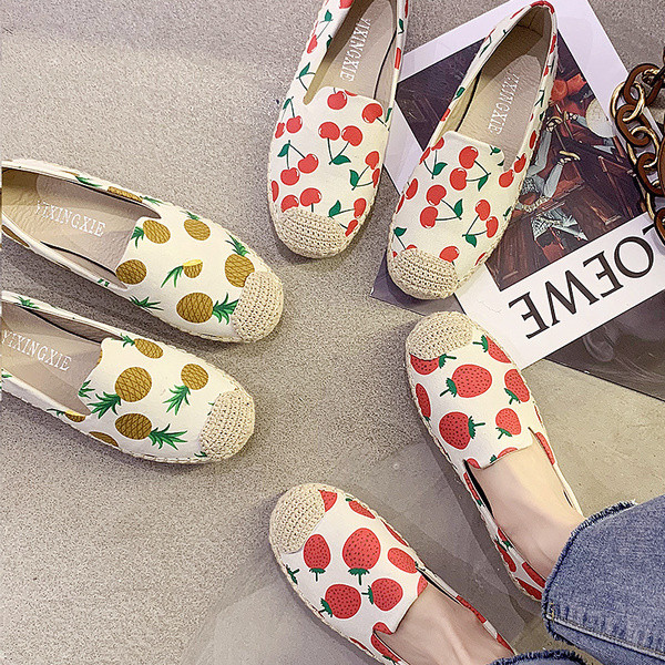 Lameda tallaga tekstiilist vabaajajalatsid