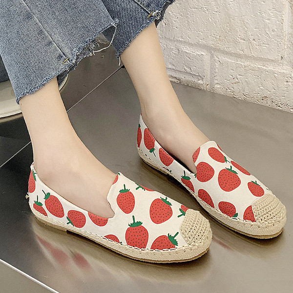 Lameda tallaga tekstiilist vabaajajalatsid