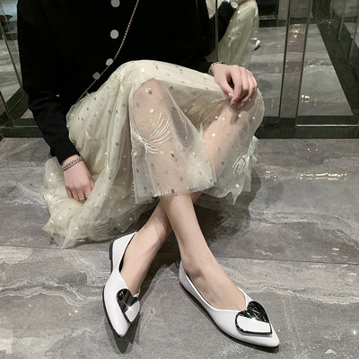 Metallist südamekaunistusega naiste vabaajajalatsite teritatud mudel