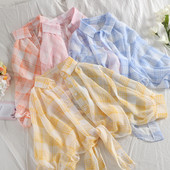 Naiste vabaaja ruuduline särk nööpide ja laiade varrukatega