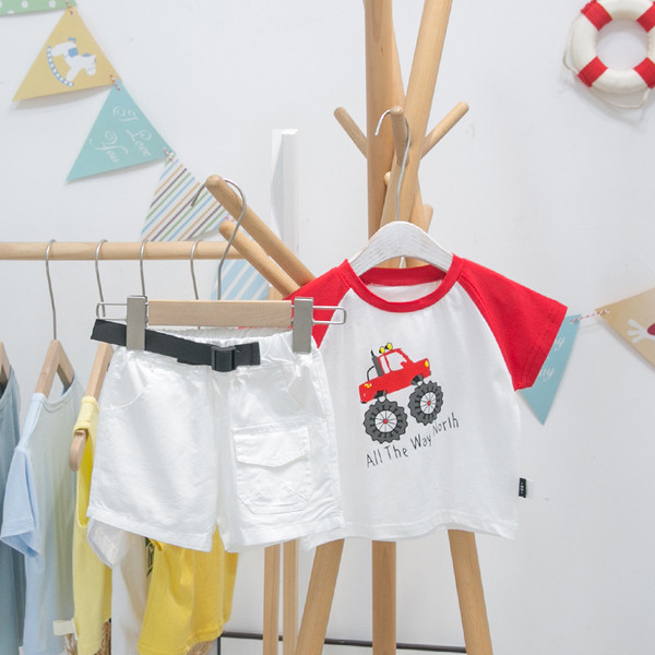 Model nou de pantaloni scurti sport pentru copii cu buzunare si curea