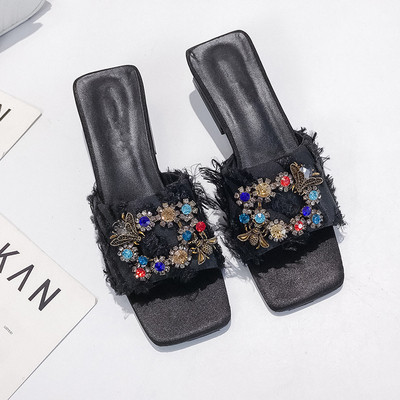 Papuci de dama cu pietre colorate si toc gros de 4 cm