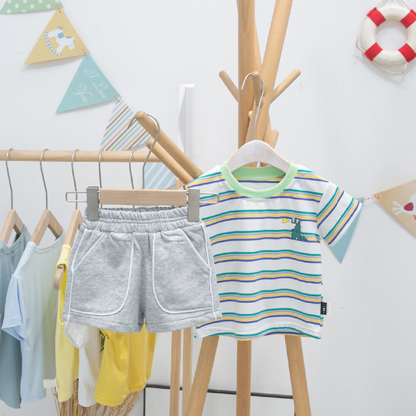 Pantaloni scurti sport cu buzunare pentru baieti