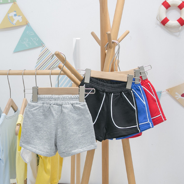 Pantaloni scurti sport cu buzunare pentru baieti