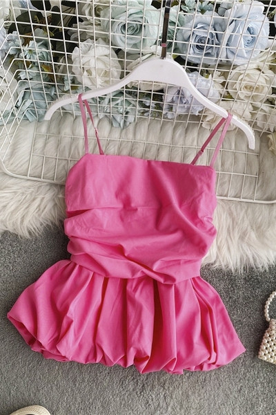 Erinevates värvides peenikeste rihmadega igapäevane paak