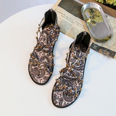 Naiste aasade ja ristrihmadega sandaalid