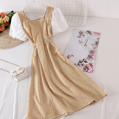 Дълга дамска карирана рокля с къс ръкав и квадратно деколте 