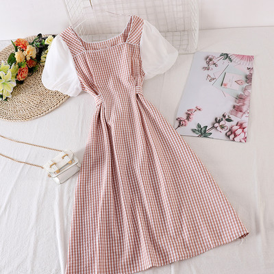 Дълга дамска карирана рокля с къс ръкав и квадратно деколте 