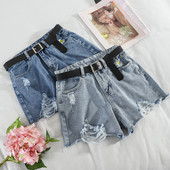 Къси дънкови панталони с висока талия, скъсани мотиви и бродерия