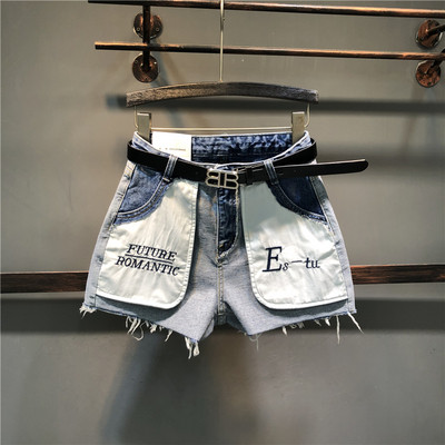 Šiuolaikiniai moteriški šortai su siuvinėjimo elementu ant kišenių