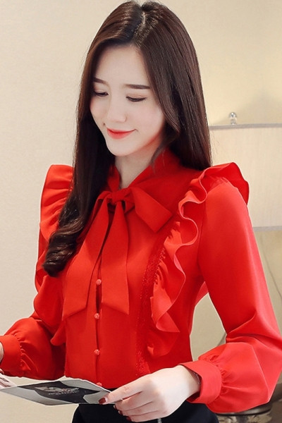 Актуална дамска риза с къдри и дълъг ръкав