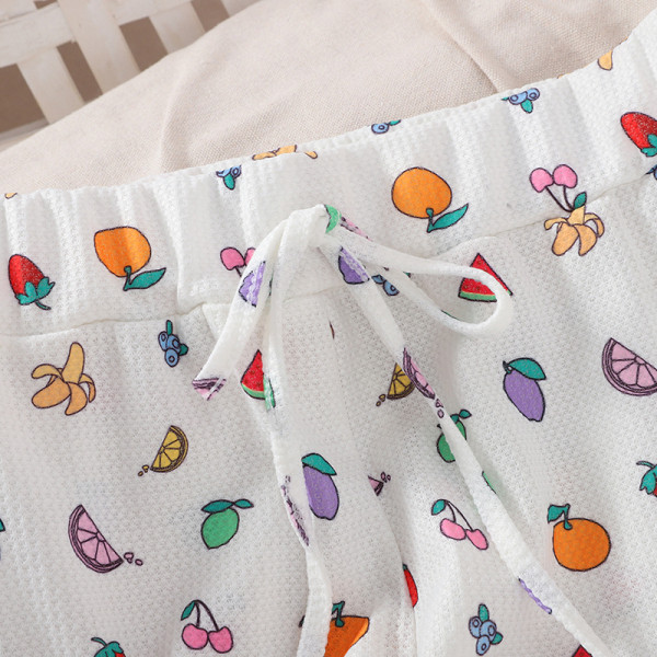 Лятна дамска пижама от две части с цветен десен