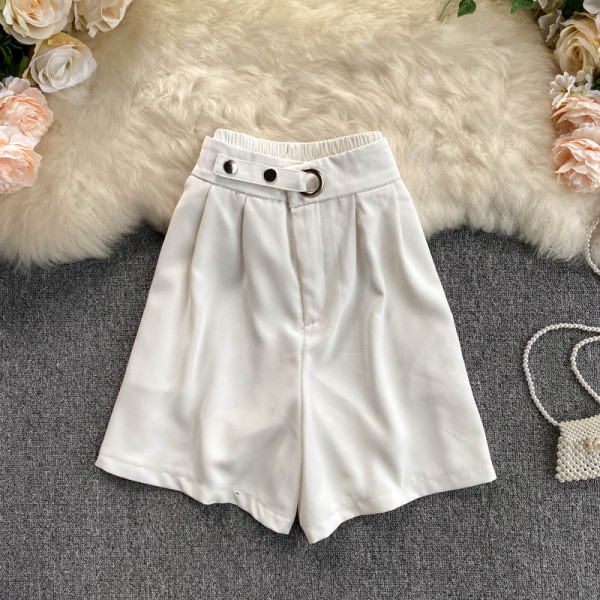 Дамски къси панталони широк модел с висока талия и метални елементи