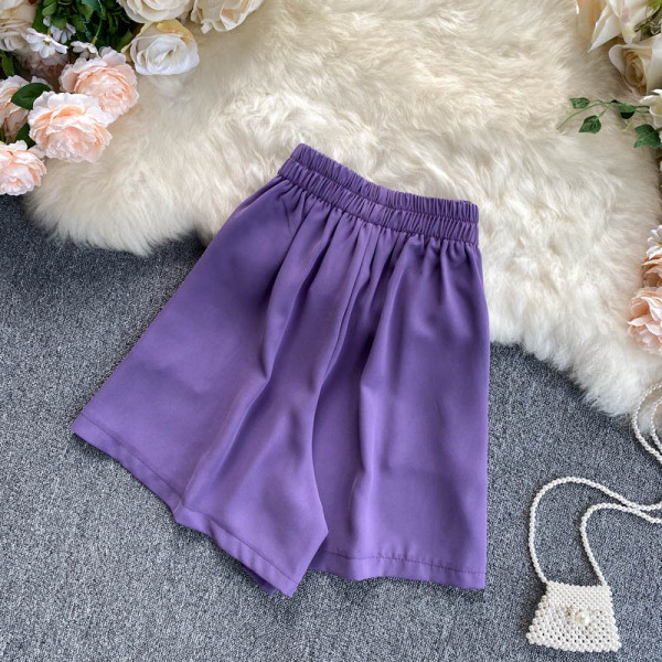 Дамски къси панталони широк модел с висока талия и метални елементи