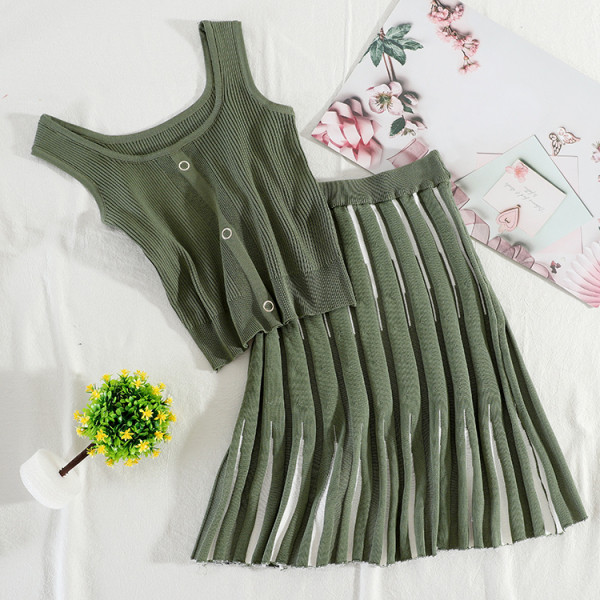 Дамски комплект от потник с копчета и пола с висока талия 