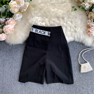 Moteriški šortai aukštu juosmeniu ir užrašu