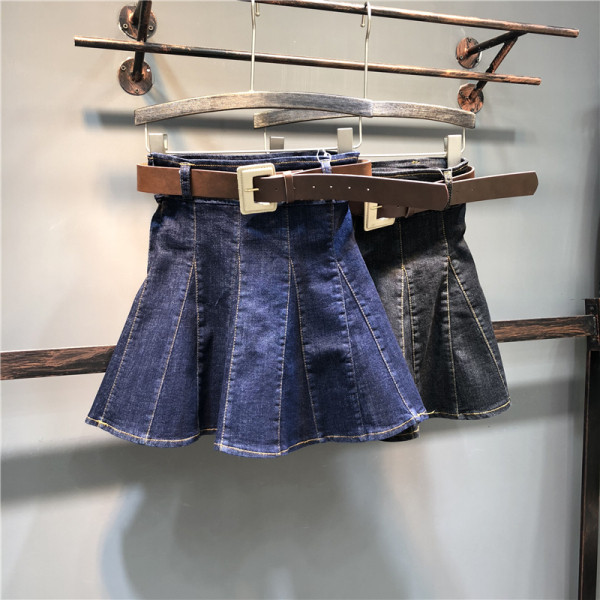 Стилна дамска дънкова пола с висока талия -разкроен модел 