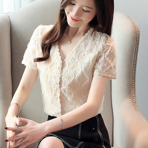 Moteriški nėriniuoti marškiniai trumpomis rankovėmis ir špico iškirpte