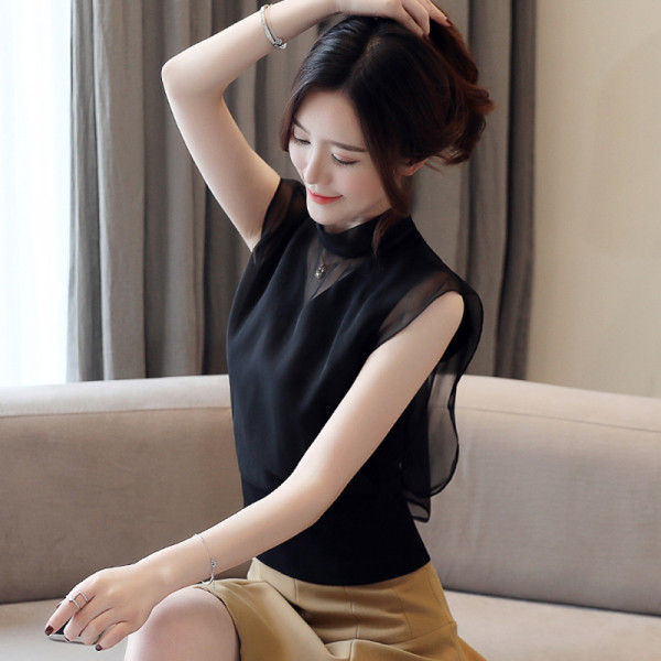 Актуален дамски потник от шифон с ниска яка 