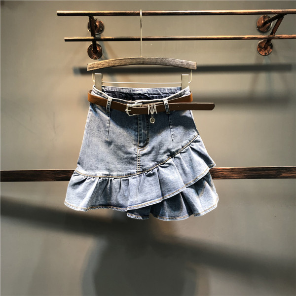 Дамска лятна дънкова пола -разкроен модел 