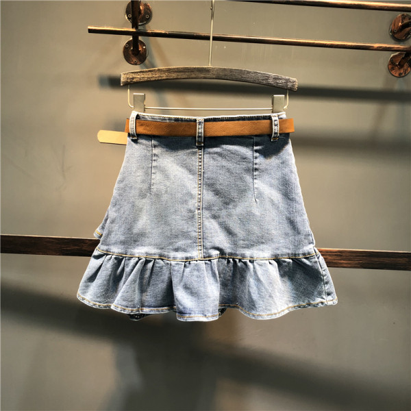 Дамска лятна дънкова пола -разкроен модел 