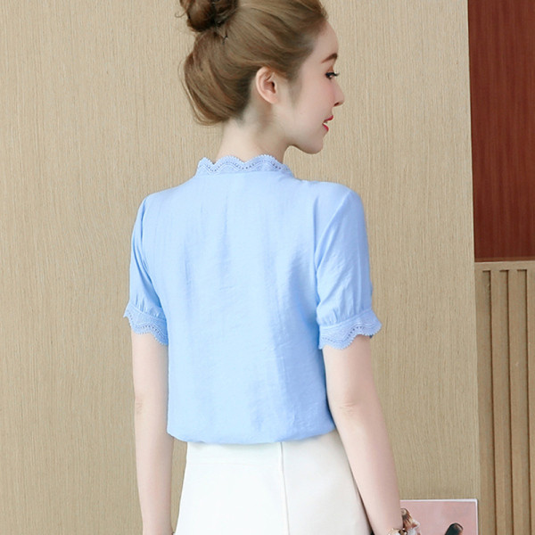 Ženska košulja od šifona sa čipkom i kratkim rukavima