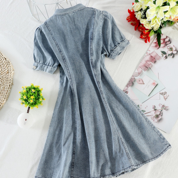 Дамска рокля от деним с къс ръкав и яка с панделка 