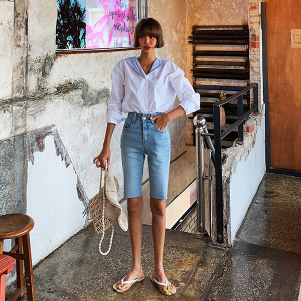 Дамски летни къси дънки с висока талия и дължина над коляното 