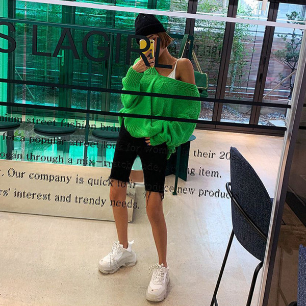 Дамски еластични дънки с висока талия и дължина над коляното 