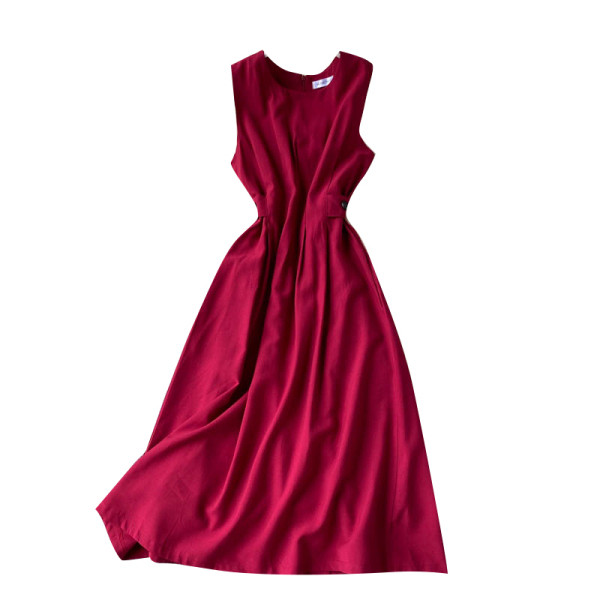 Актуална дамска рокля с широки презрамки и средна дължина