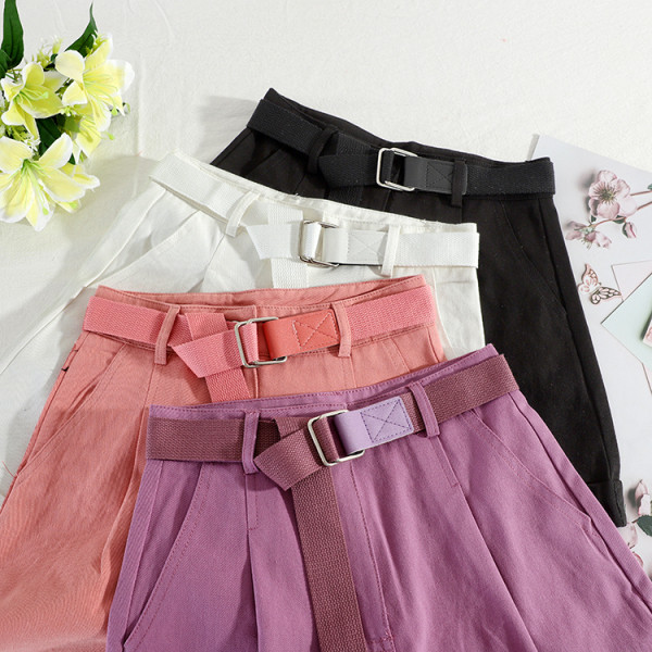 Цветни дамски къси панталони с висока талия и колан 