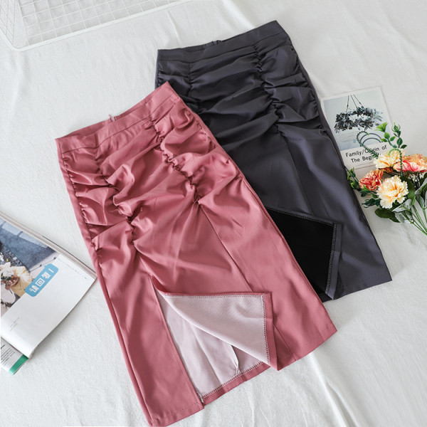 Вталена дамска пола с висока талия и цепка 