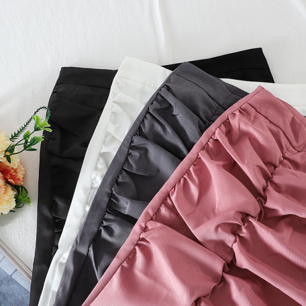 Вталена дамска пола с висока талия и цепка 