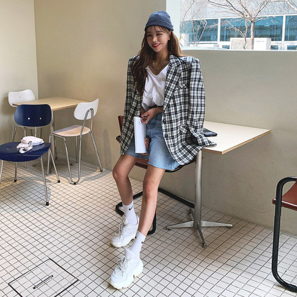 Дамски пролетни дънки с висока талия и 3/4 дължина 