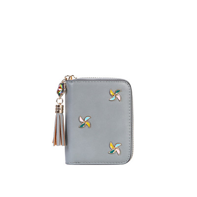 Дамско модерно портмоне за карти с метална декорация