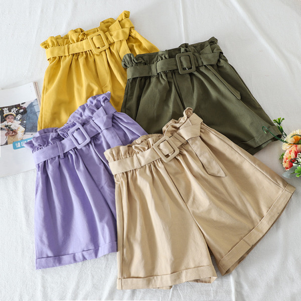 Широки дамски къси панталони с висока талия и колан 