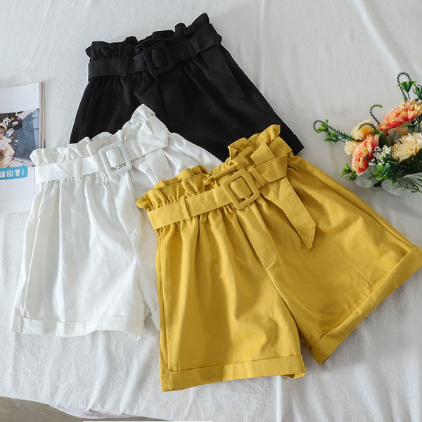 Широки дамски къси панталони с висока талия и колан 