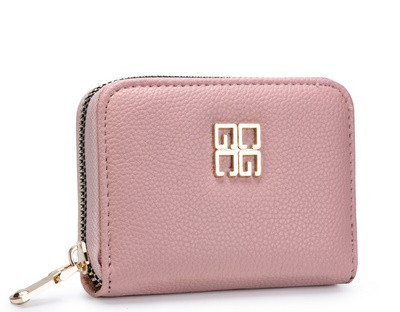 Moteriška piniginė su užtrauktuku ir metaliniu elementu