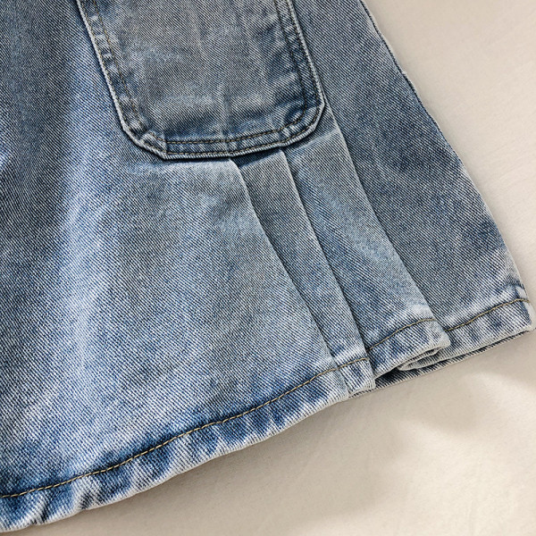 Дънкова дамска пола с висока талия и плисирана част 