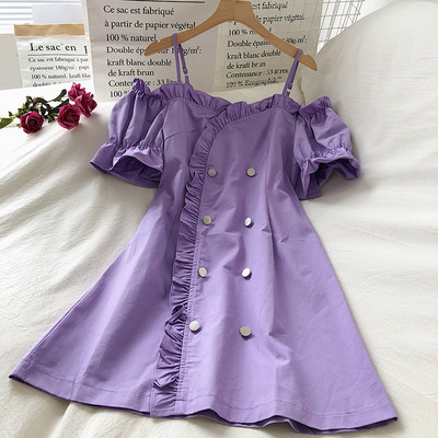 Разкроена дамска рокля с къс ръкав и копчета 