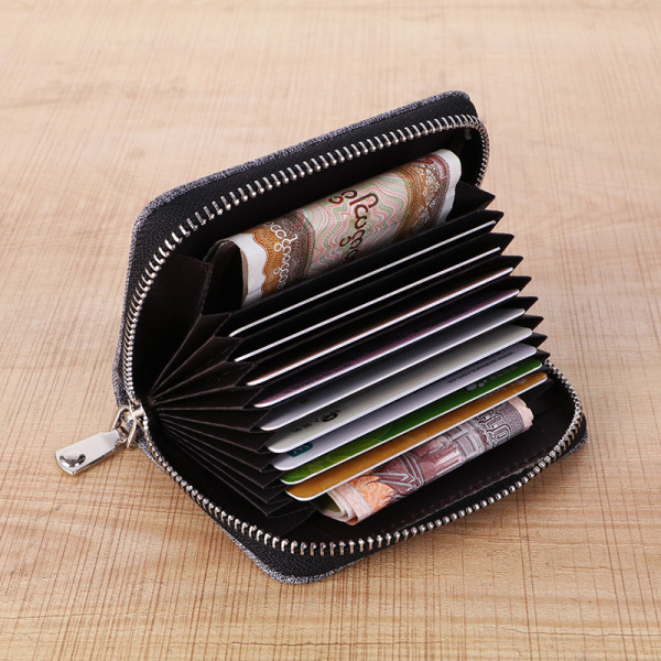 Мъжко портмоне с цип и надпис