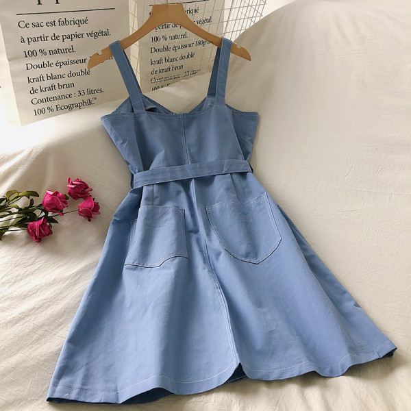 Модерна дамска рокля от деним с колан 