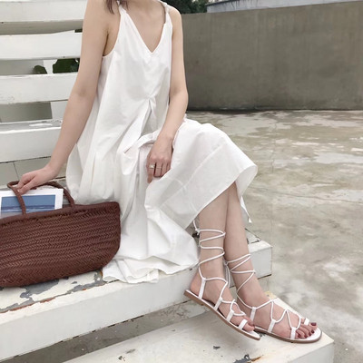 Дамски летни сандали с равна подметка и кожени връзки