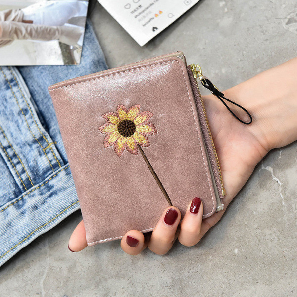 Дамско ежедневно портмоне с флорален мотив от еко кожа